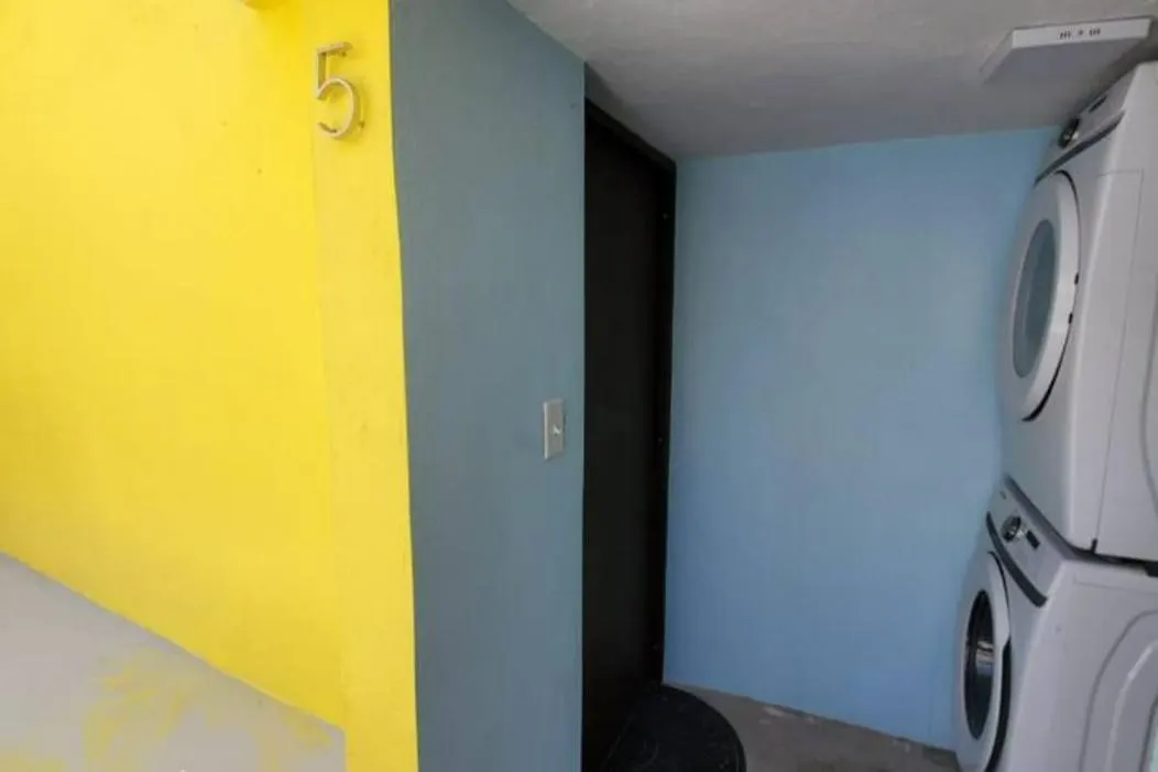 Spacious 2 Bedroom Fully Equipped Kitchen Close To Ferry, Unit 5 Catano 0*,  Puerto Rico